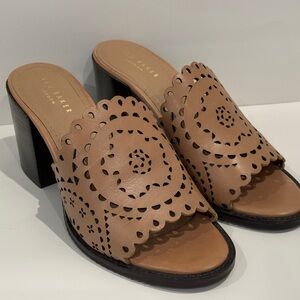 TED BAKER wedged heel sandals. Size 38 (USA size 7)